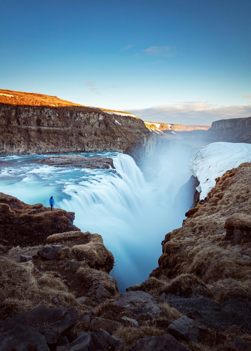 Abenteuerurlaub Island – Gletscher, Wasserfälle und Vulkane erleben in rauer nordischer Natur.